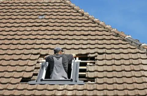 Pose de velux - Montbizot